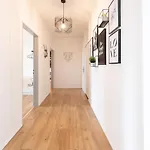 Design Apartment Zentral & Rooms - Toplage Am Opernhaus